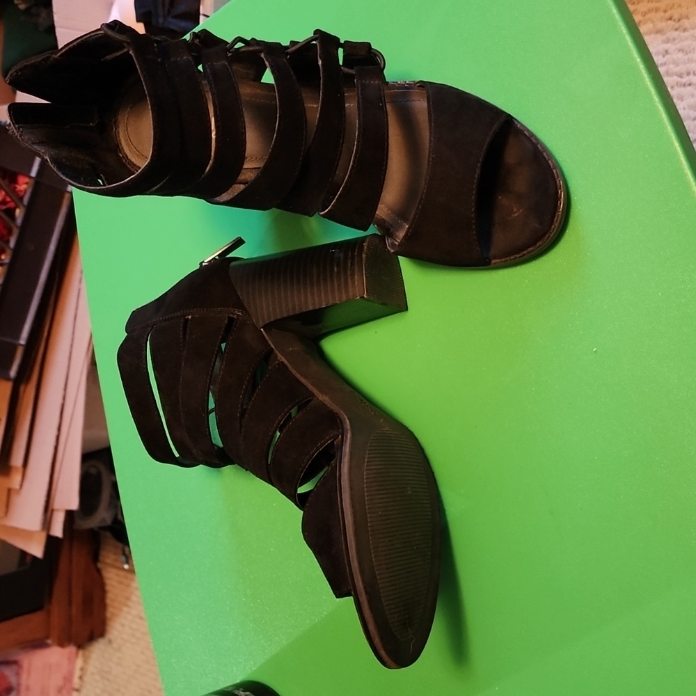 Kenneth Cole Reaction Chunky Heels size 8.5